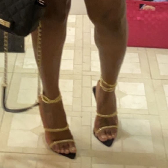 Heels - Picture 4 of 4